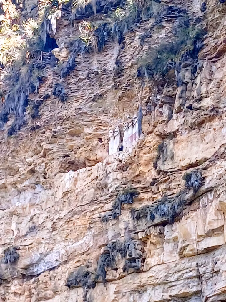 Sarcófagos de Karajía