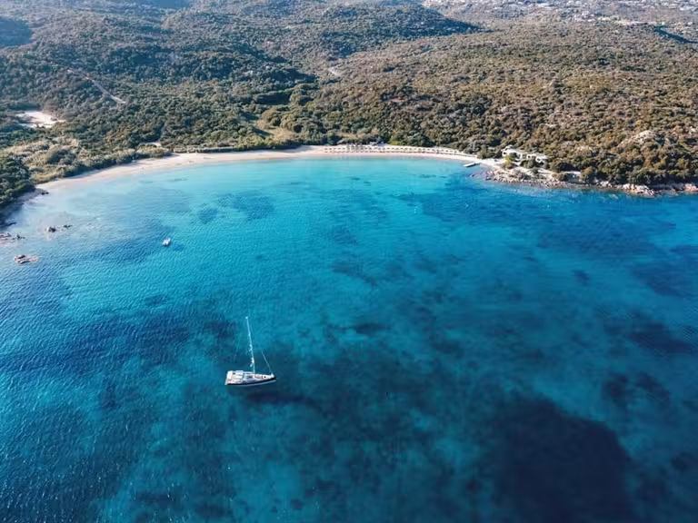 Cala di Volpe, en la zona de la Costa Esmeralda de Cerdeña.