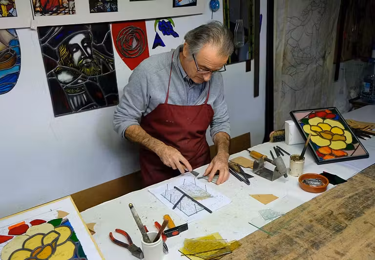 taller vitral joan serra, turismo industrial, turismo familiar en Cataluna