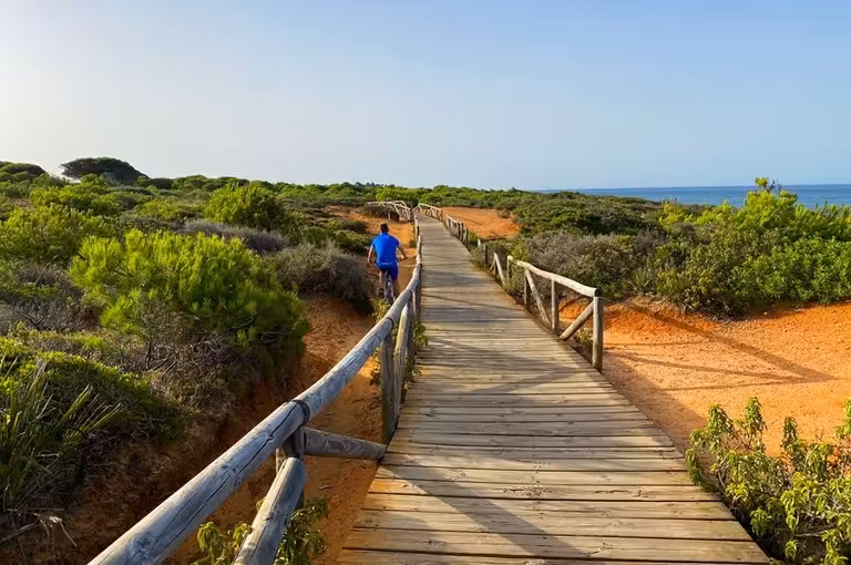 paseo por acantilados Conil
