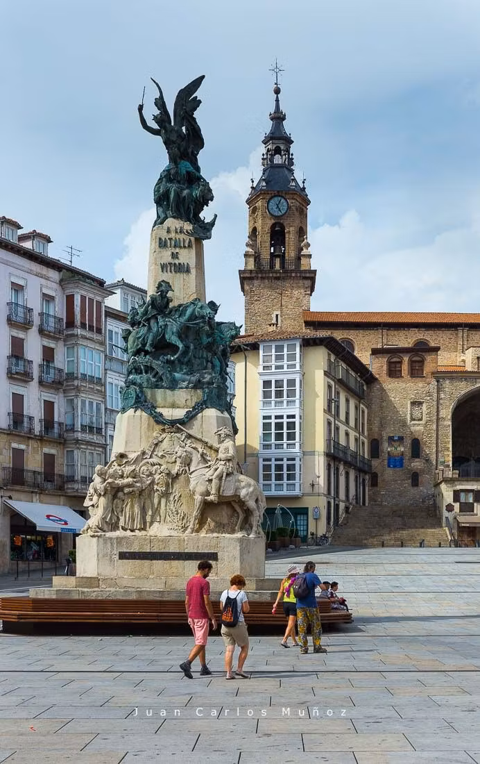 Plaza de la Virgen Blanca, vitoria