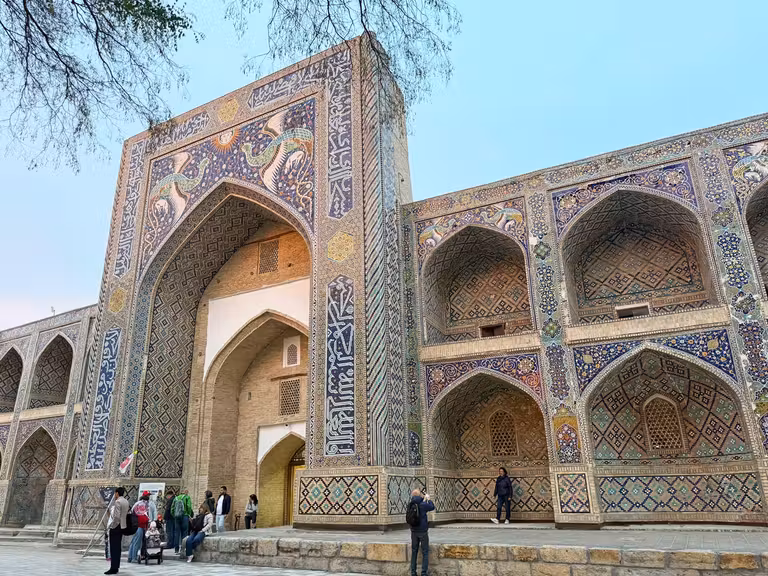 Madrasa Nadir Divan-begi. © Susana García