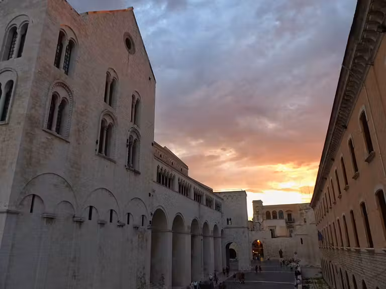 basilica de san nicolas en Apulia