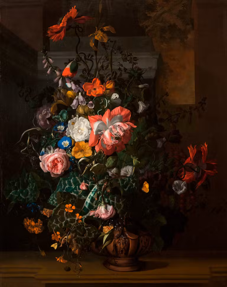 ‘Roses, Convolvulus, Poppies and other flowers in a vase on a stone ledge’ de Rachel Ruysch. National Museum of Women in the Arts, Washington, DC. © MSK