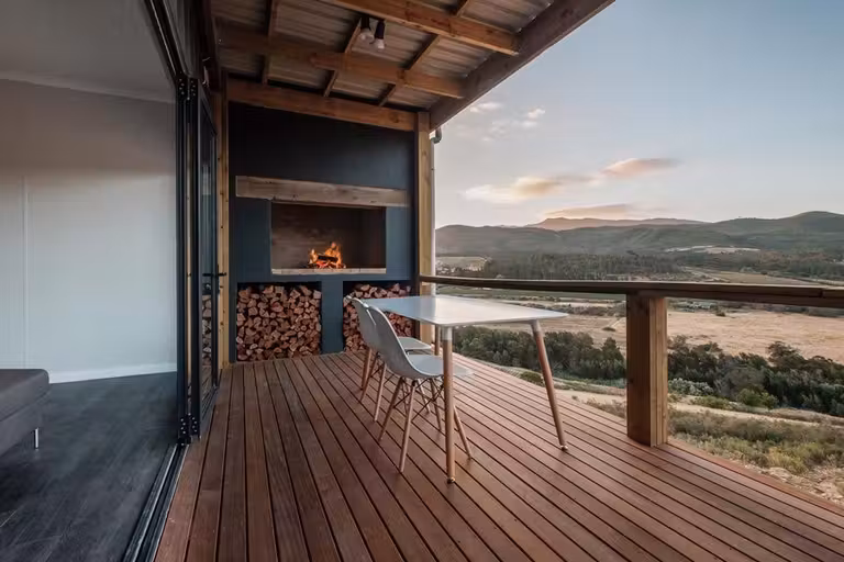 Terraza y vistas desde el Copia Eco Cabins (Sudáfrica).