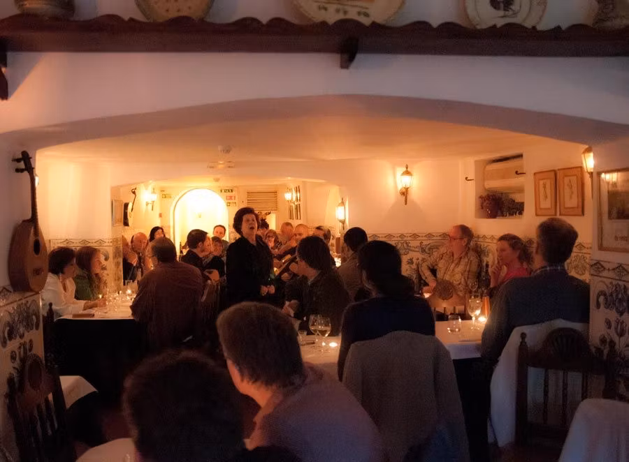 Parreirinha de Alfama fados en lisboa