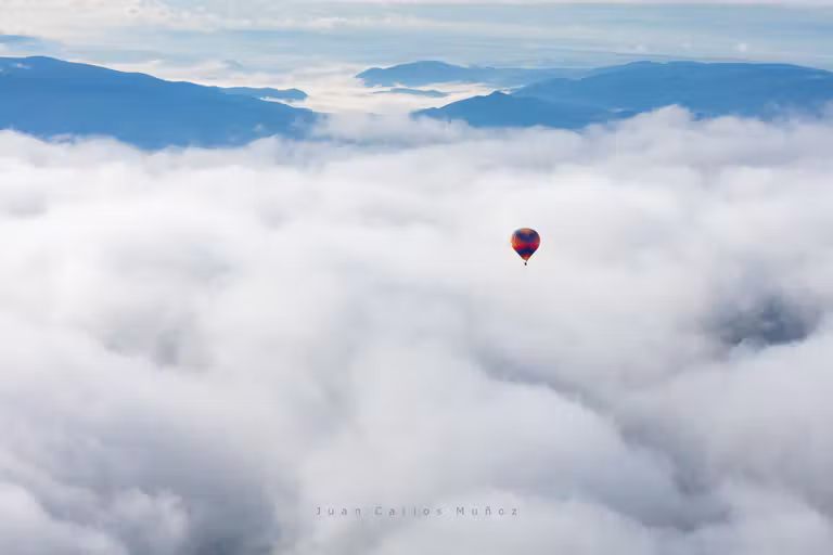 globo en la Sierra del Montsec.