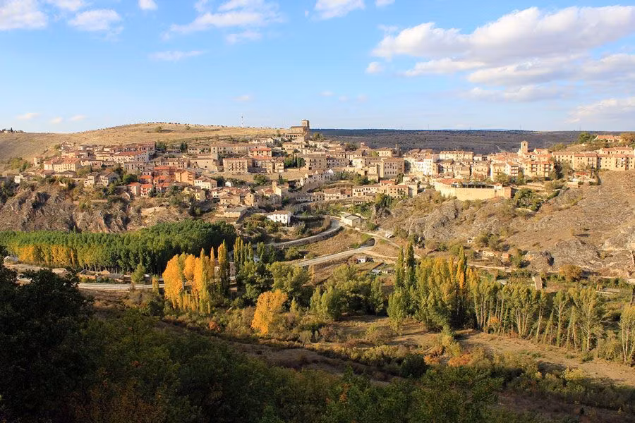 Descubre 12 pueblos con encanto de Castilla y León que nunca defraudan