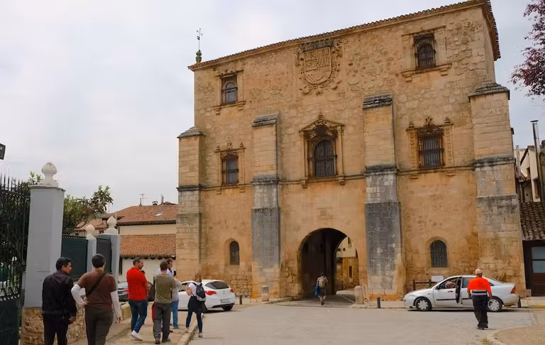 El Museo del Libro se sitúa en el antiguo edificio del Archivo.