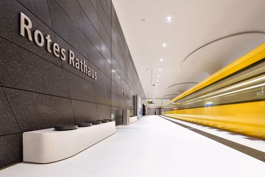 Nueva estación Rotes Rathaus de la línea U5.