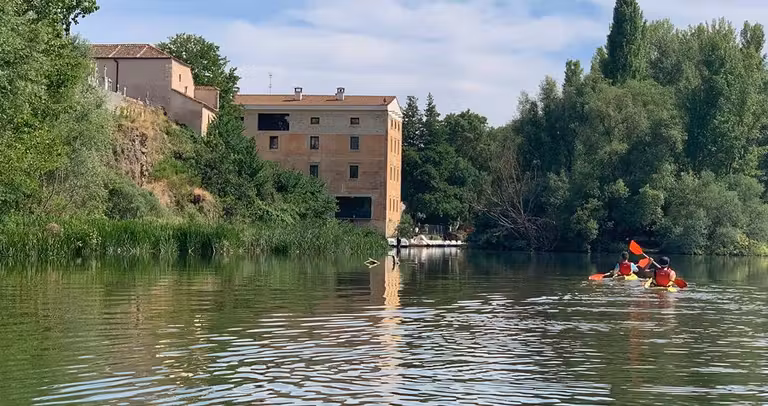 Hotel Molino Grande del Duratón y río Duratón