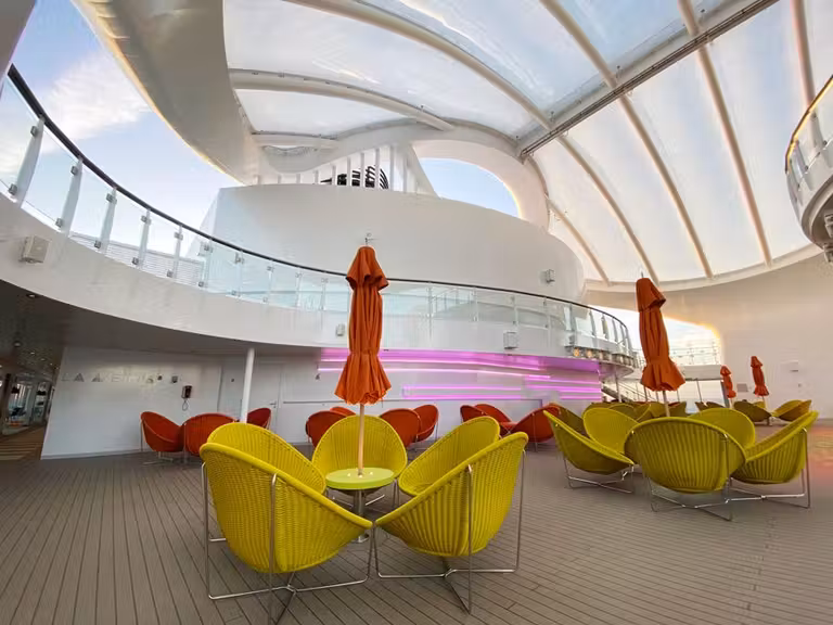 viajar en crucero terrazas en costa smeralda