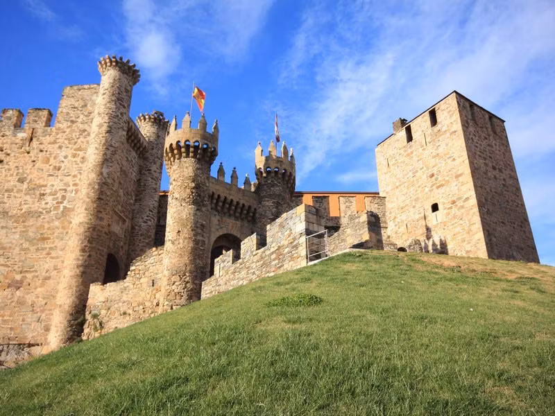 Los templarios dejaron en Ponferrada uno de sus emblemas medievales: el Castillo del Temple