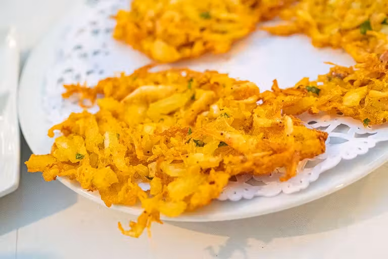 Tortilla de camarones, una delicia gaditana.