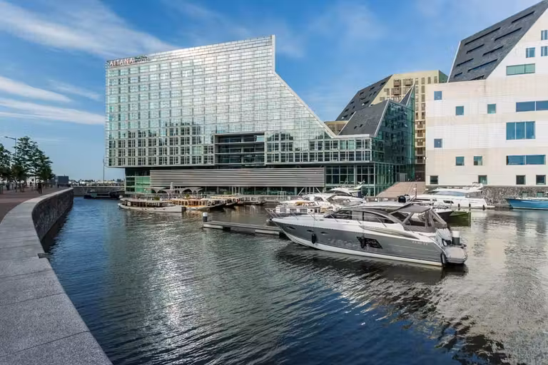 hotel room mate aitana, hotel amsterdam viaje con amigas