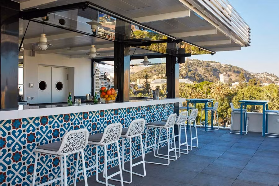 room mate valeria malaga