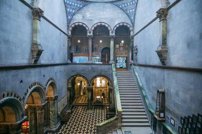 Trinity College de Dublín.