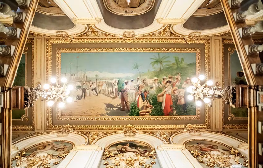 Techo del Teatro Nacional de San José