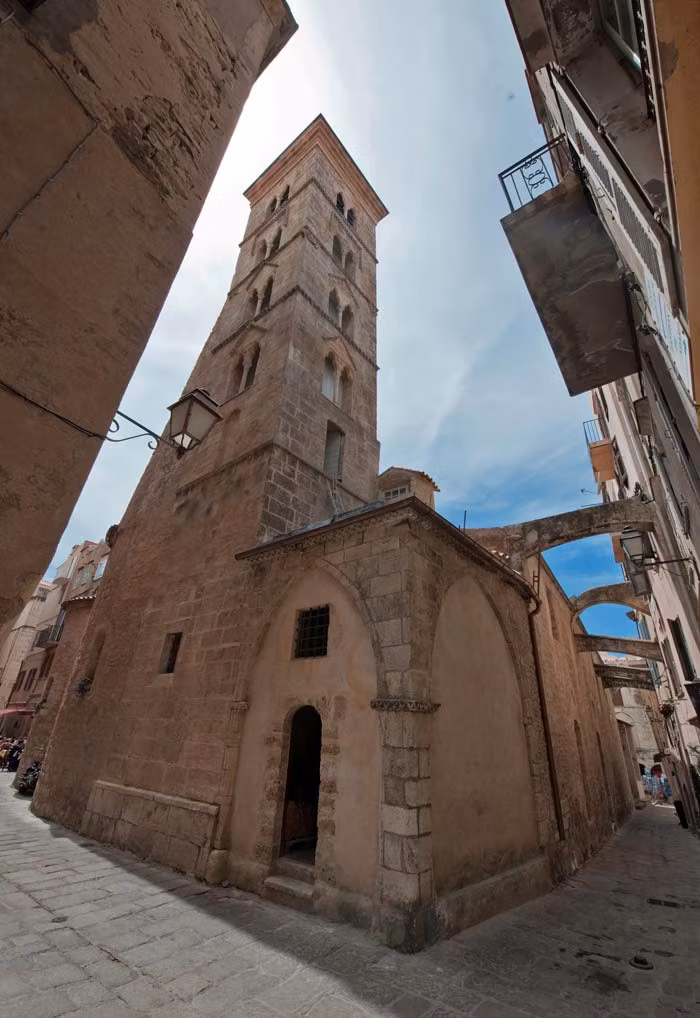 Iglesia de Santa María la Mayor.