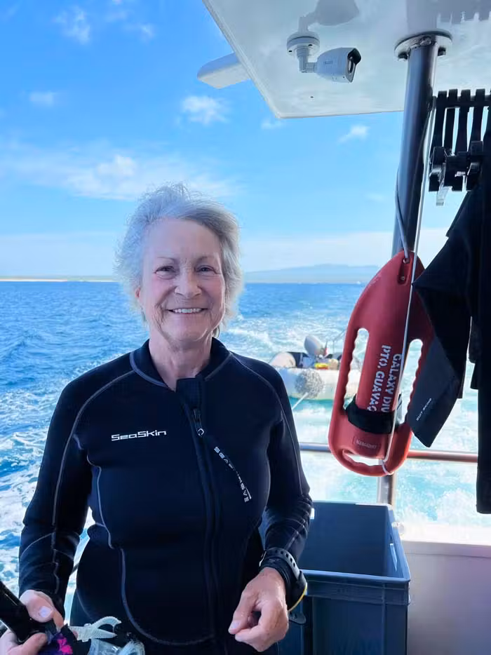 Sania con neopreno para bucear