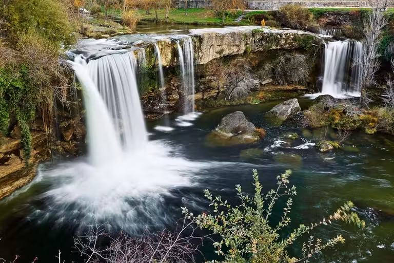 Cascada de Tobalina, en las Merindades.