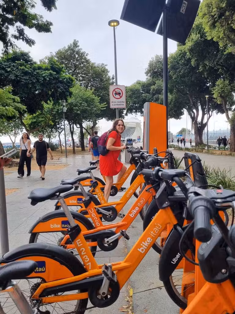 La bicicleta es una alternativa ecológica para recorrer Río de Janeiro.