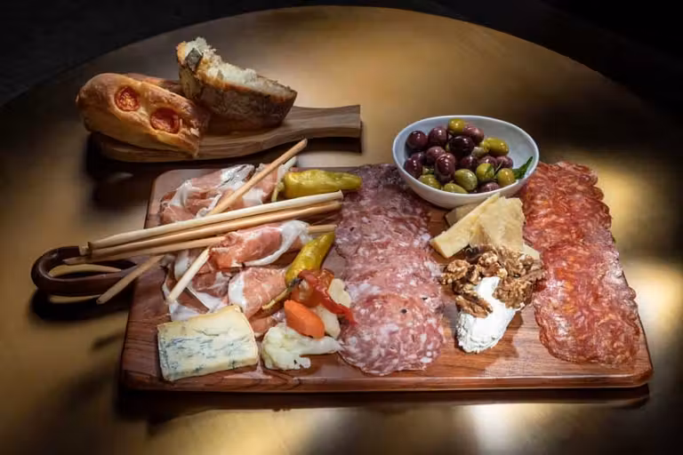 Tabla de embutidos del restaurante Serafina.