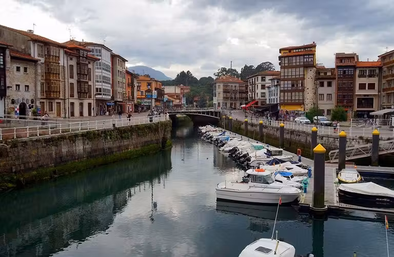 llanes asturias en coche