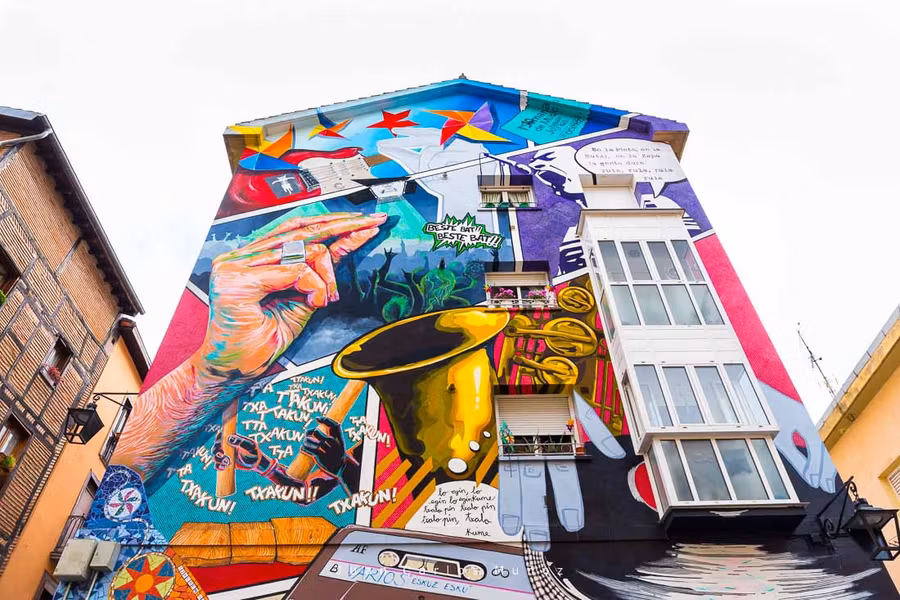 ruta grafitis en Vitoria