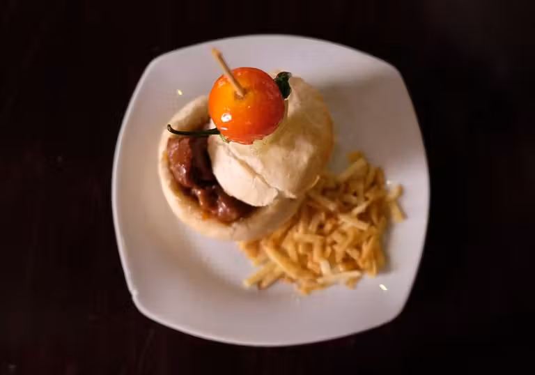 Tapa de solomillo mozárabe en Entrefinos.