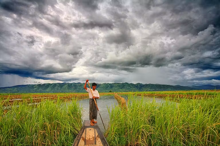 Pescador intha en el lago Inle, viaje myanmar