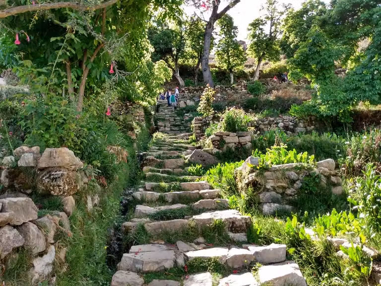 excursion lago titicaca, isla del sol, sendero fuente de la eterna juventud