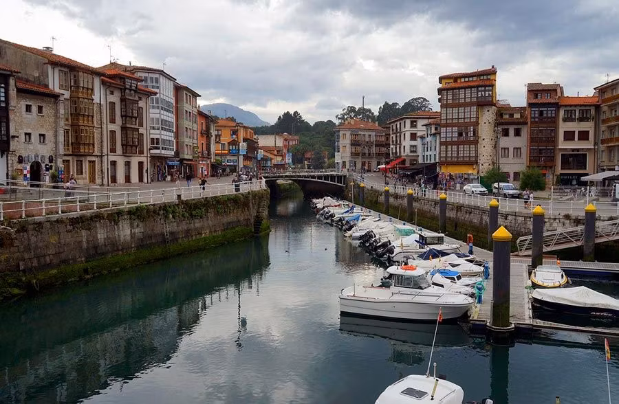 llanes asturias en coche