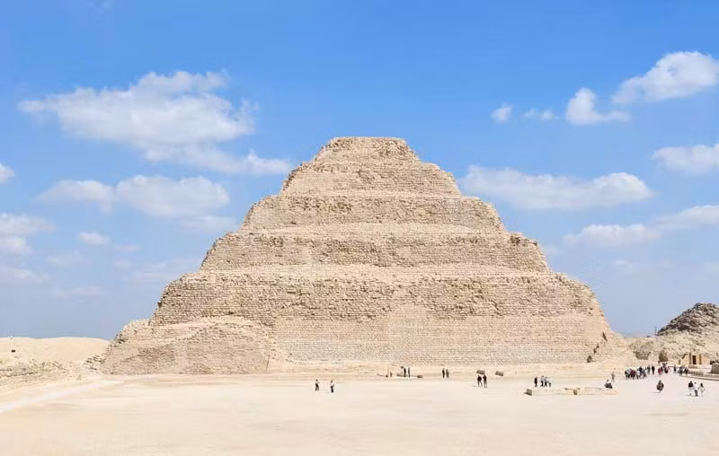 Pirámide escalonada de Zoser en Saqqara