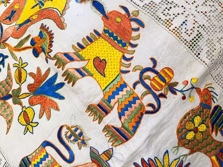 bordado serrano mogarraz