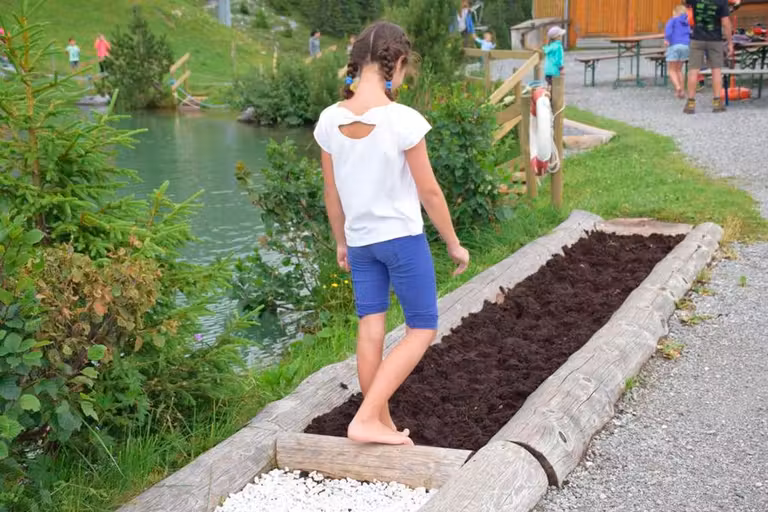 viaje con ninos a Suiza, viajes a Suiza, viajes en familias, actividades en la naturaleza