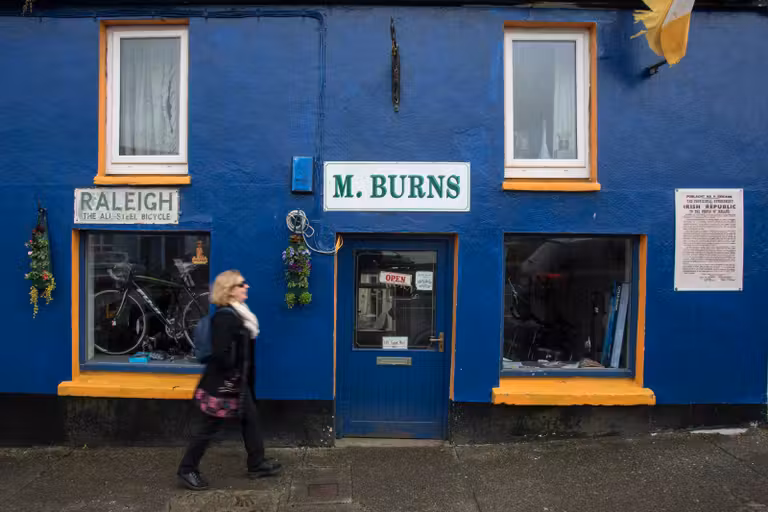 pura gimenez mujer etheria turismo irlanda